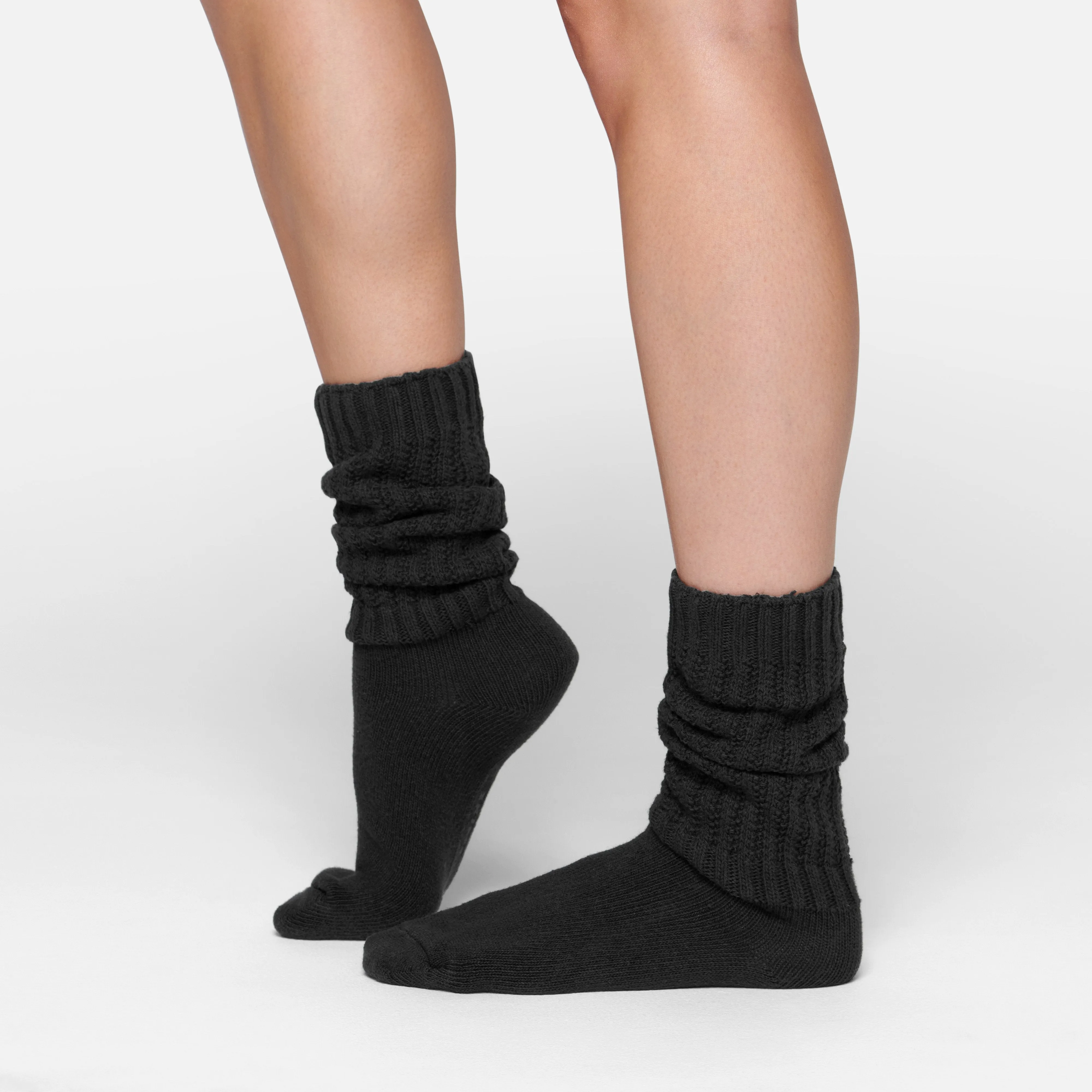 SLOUCHY CABLE SOCK | SOOT